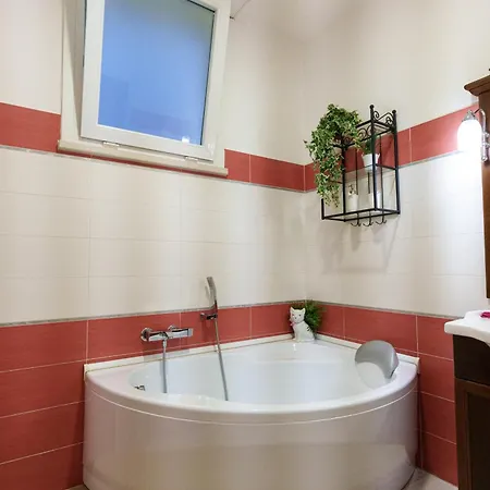 Apartment Tiny Deluxe - Sarzana *