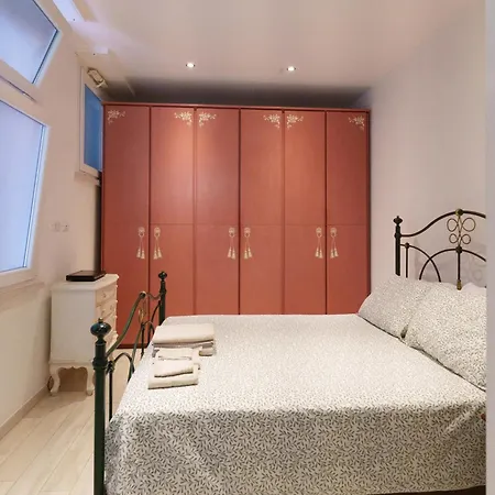 Apartment Tiny Deluxe - Sarzana
